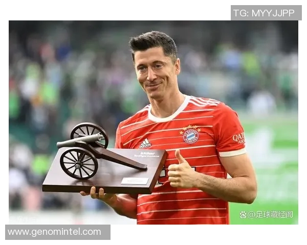 莱万的足球传奇之路：从小镇少年到世界顶级前锋的辉煌历程